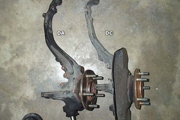 DA vs DC Knuckle Comparo 1